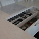 Белая кухня до потолка на заказ в СПб 9 Фото мебели